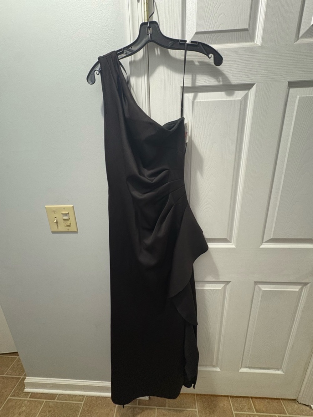 Xscape Flo Long Techno Scuba One Shoulder Ruffle Dress Black Size 10 NWT - Picture 3 of 6